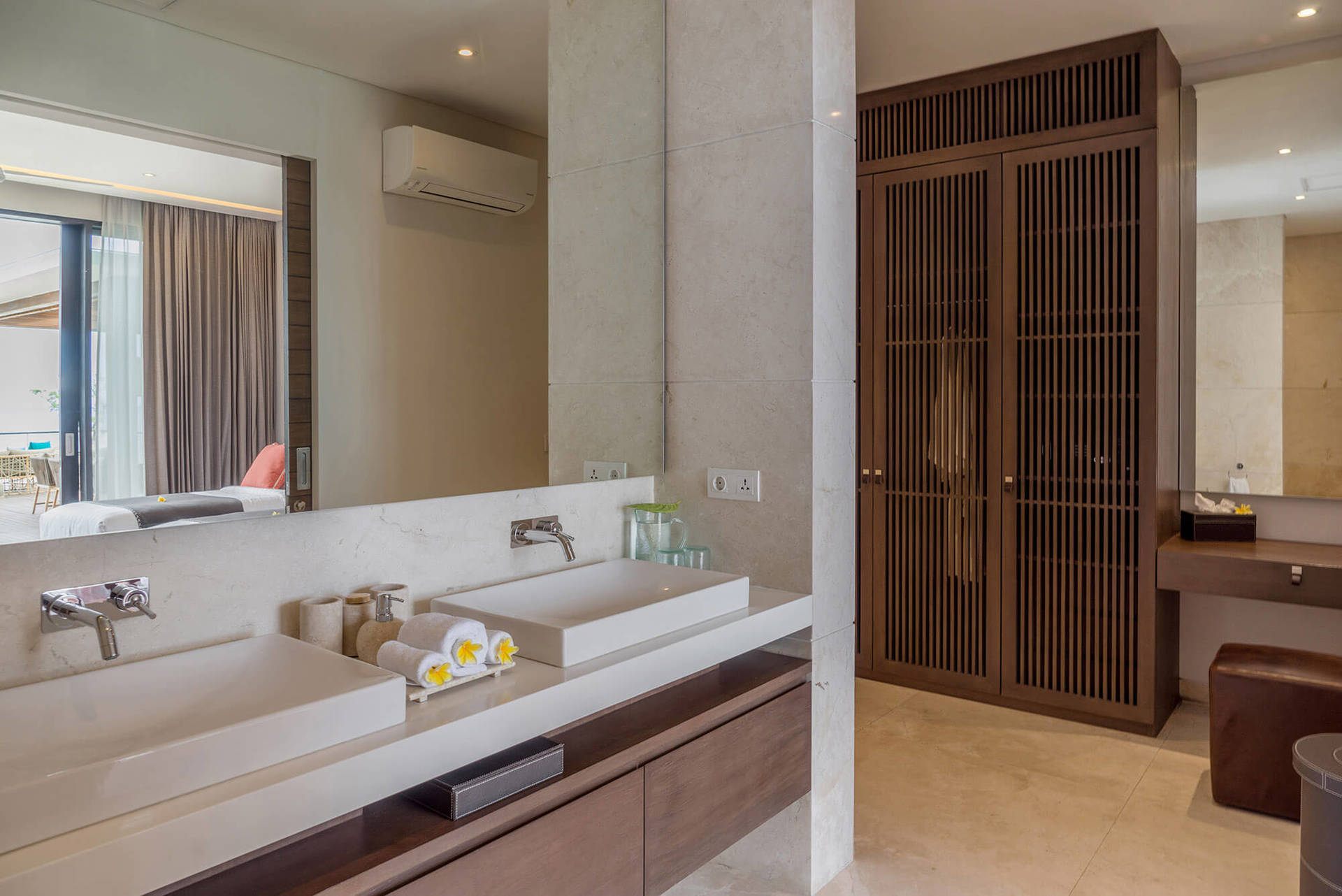 Ultimate 5-Star Hideaway with Ocean Views – Bali Villa 1027