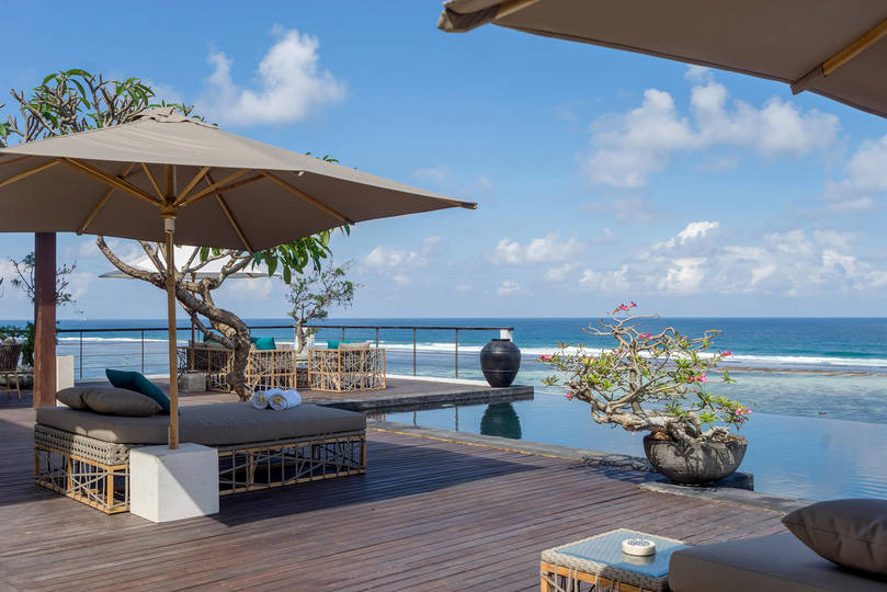 Ultimate 5-Star Hideaway with Ocean Views – Bali Villa 1027