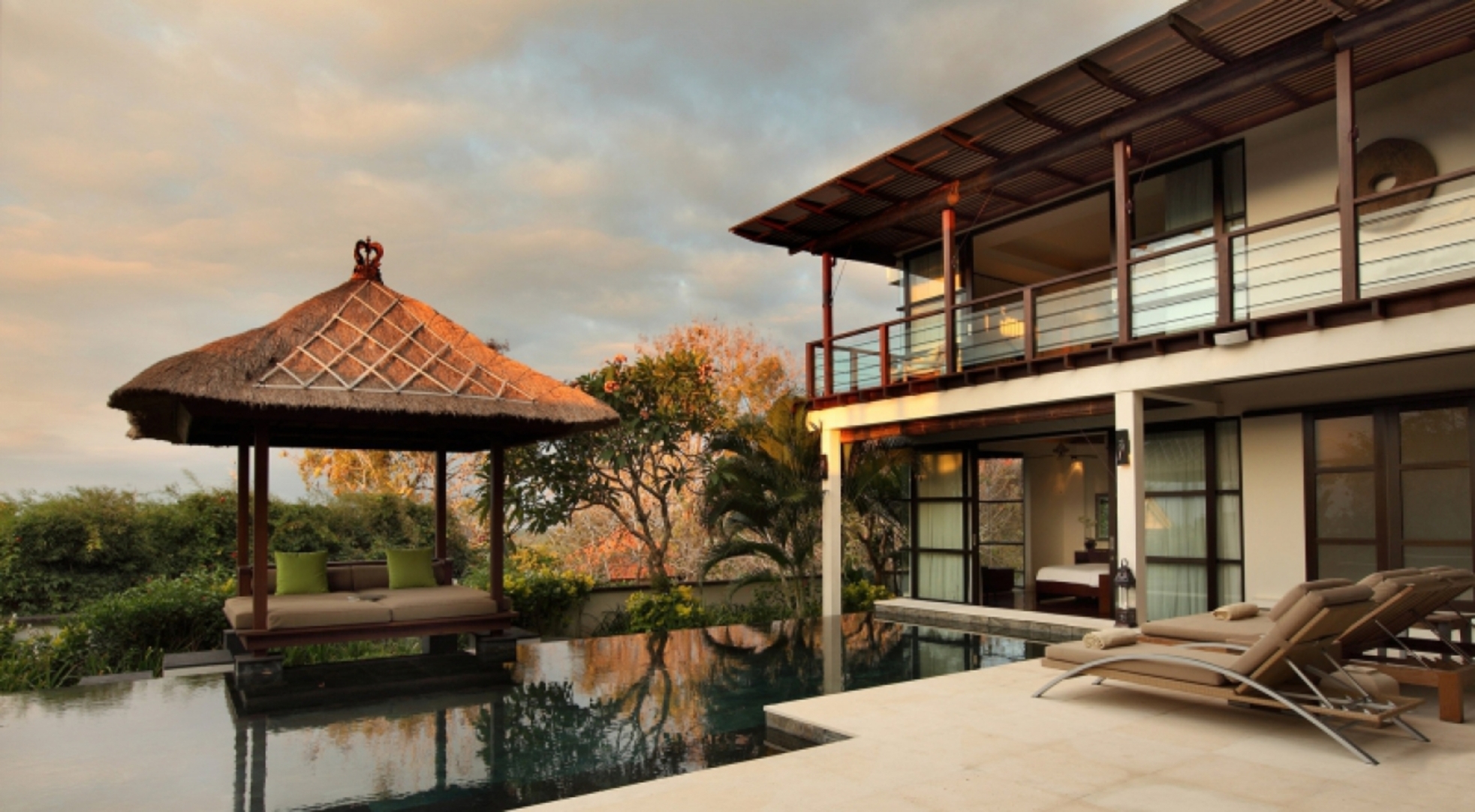 Elegant Cliffside Villa with Breathtaking Views – Bali Villa 1031