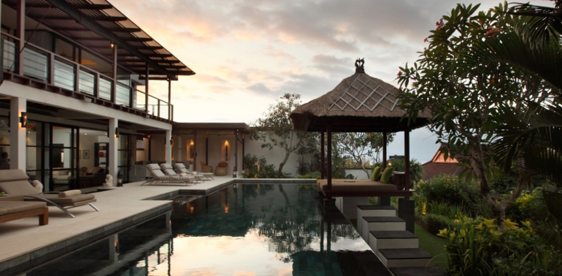 Elegant Cliffside Villa with Breathtaking Views – Bali Villa 1031