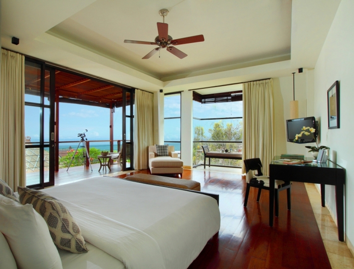 Elegant Cliffside Villa with Breathtaking Views – Bali Villa 1031