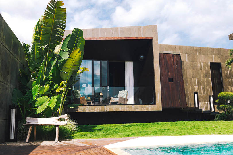Modern Oasis by the Sea – Bali Villa 1032