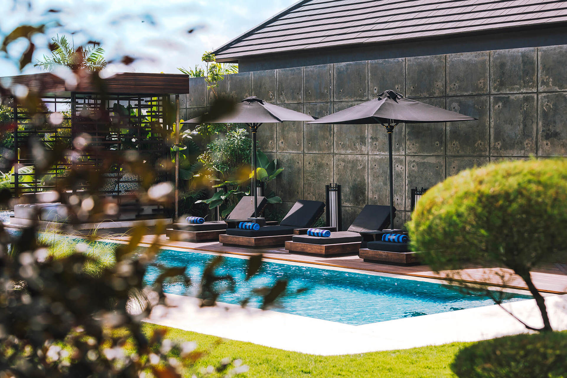 Modern Oasis by the Sea – Bali Villa 1032