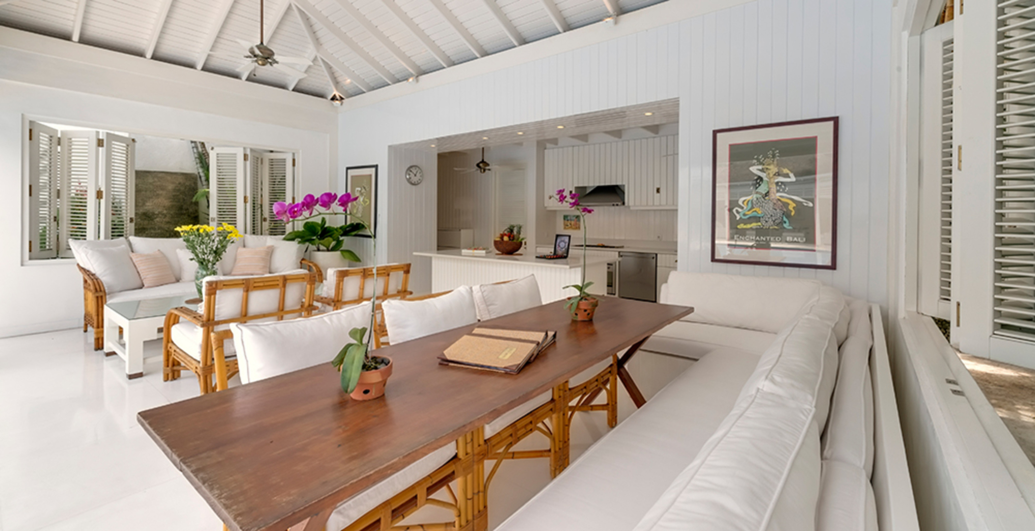 Rent a Luxury Villa in Bali Close to the Beach, Bali Villa 1037