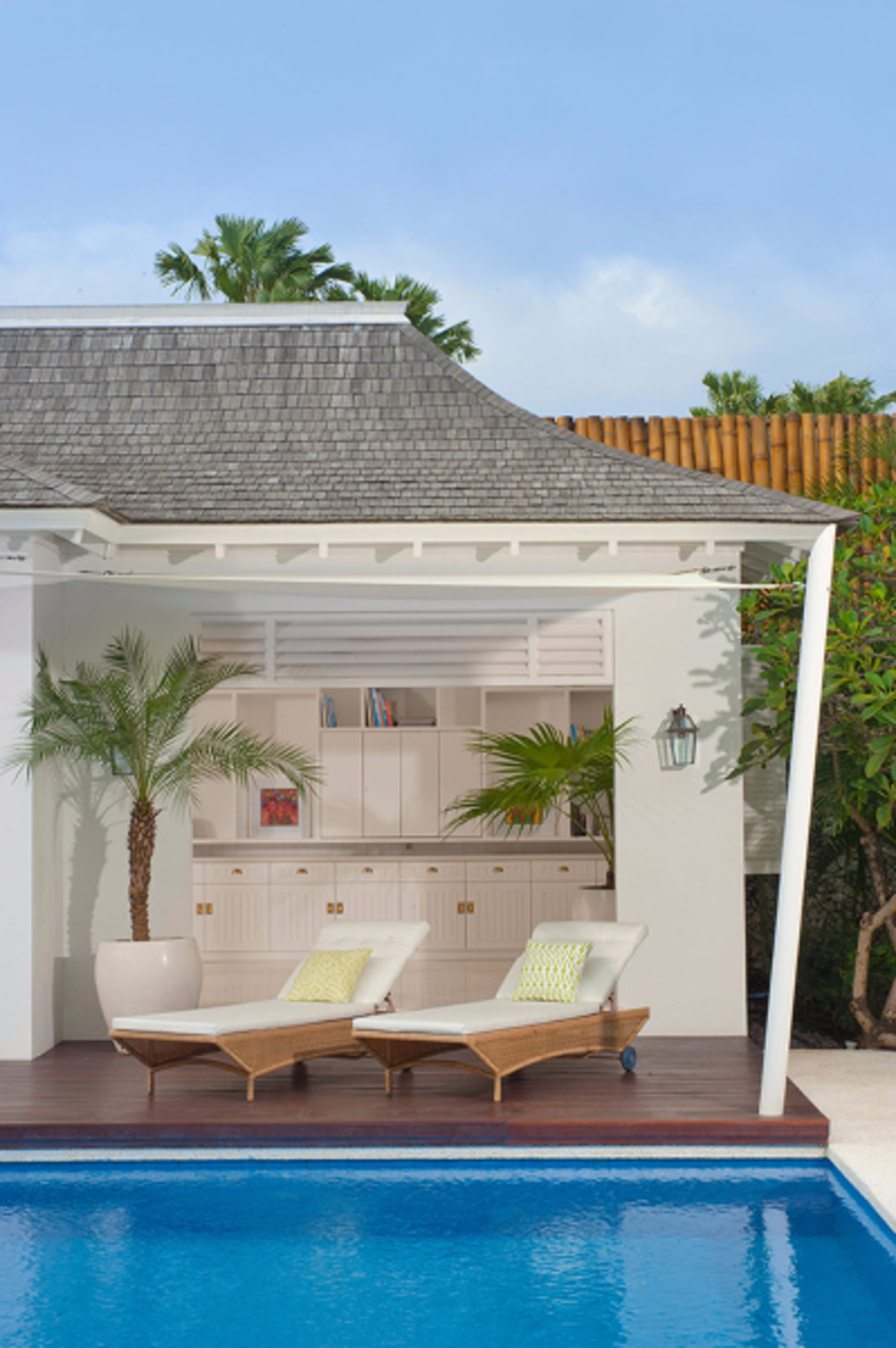 Rent a Luxury Villa in Bali Close to the Beach, Bali Villa 1037