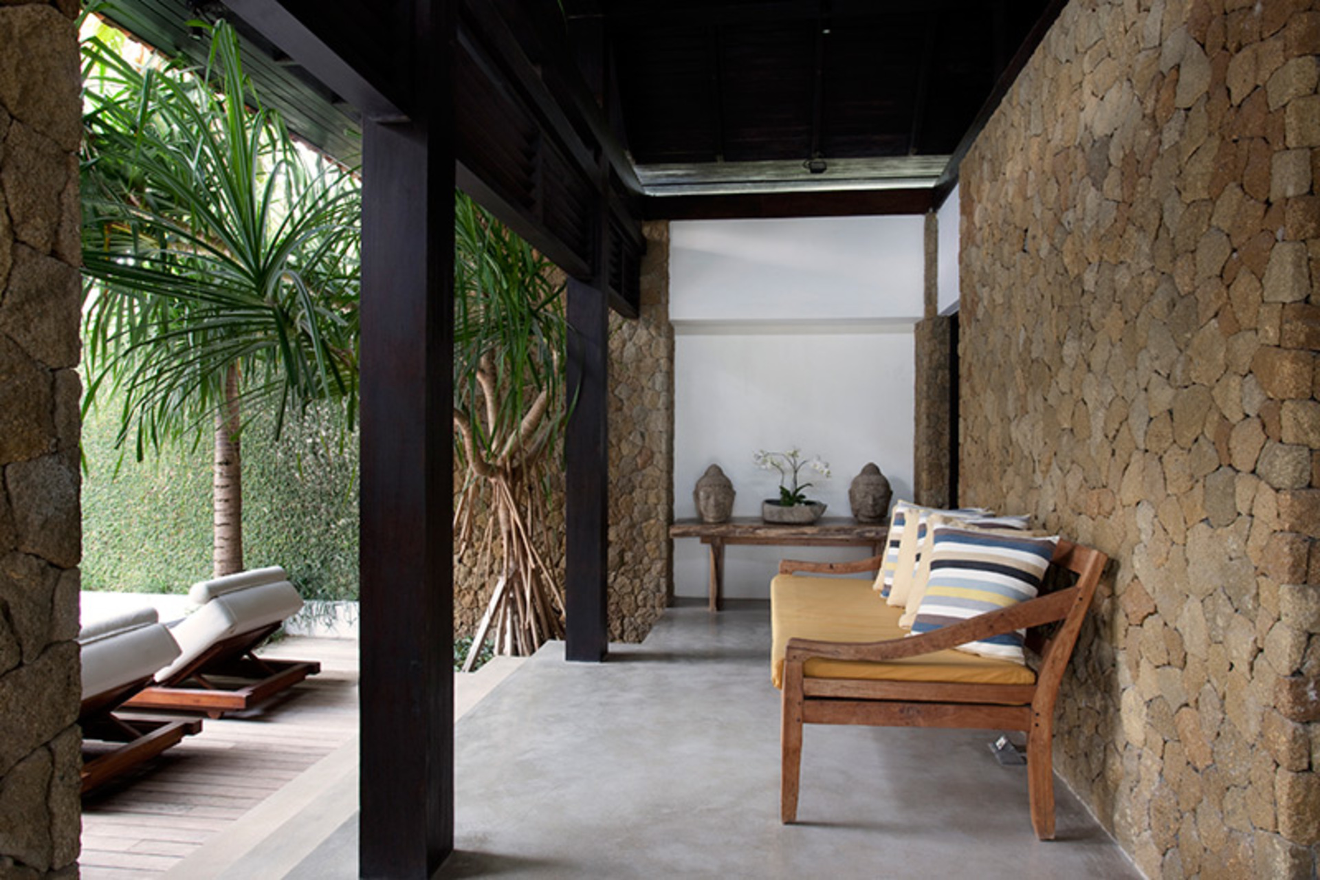 Luxury 5-Star Villa Steps from Echo Beach, Bali 1040