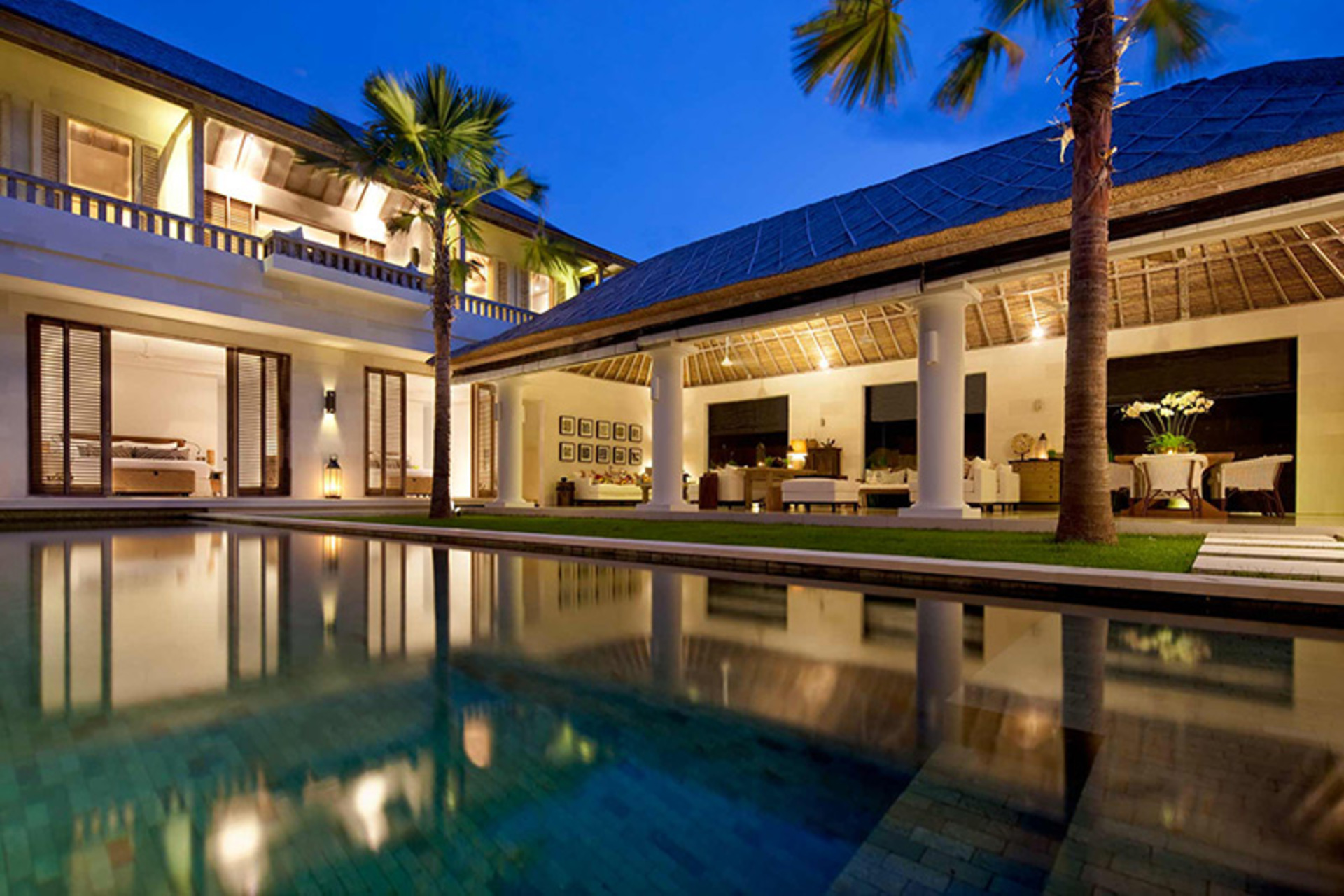 Serenity by the Shoreline – Bali Villa 1048