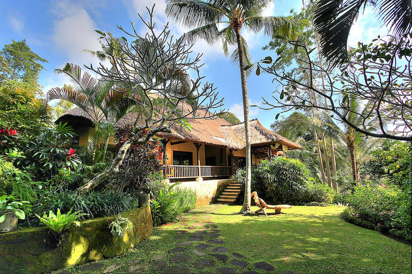 Luxury Hillside Retreat with Private Pool – Bali Villa 1049