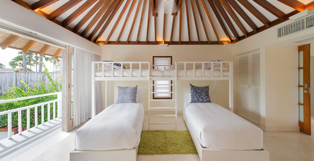 Lush Escapes by the Ocean – Bali Villa 1064