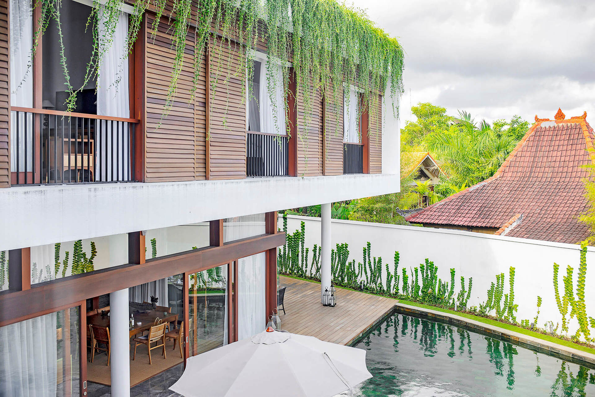 Stylish Beachside Villa with Pool & Stunning Views – Bali Villa 1068