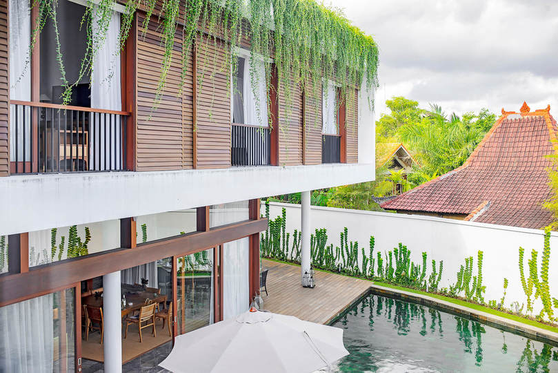 Stylish Beachside Villa with Pool & Stunning Views – Bali Villa 1068