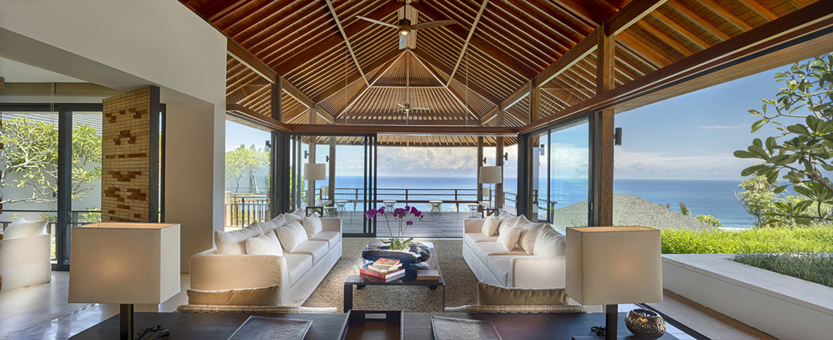Exclusive Cliffside Retreat – Bali Villa 1083
