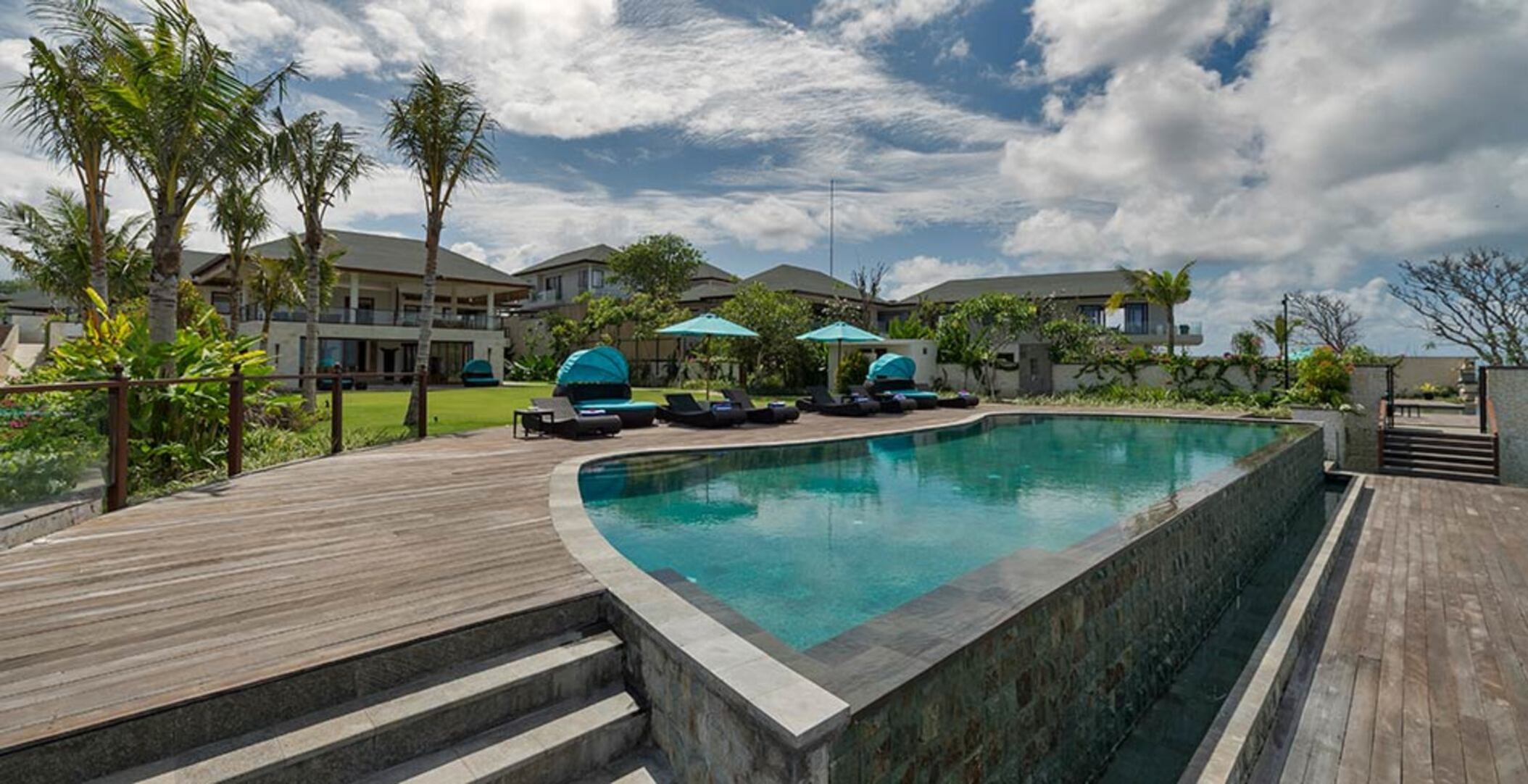 Secluded Elegance with Ocean Views – Bali Villa 1090