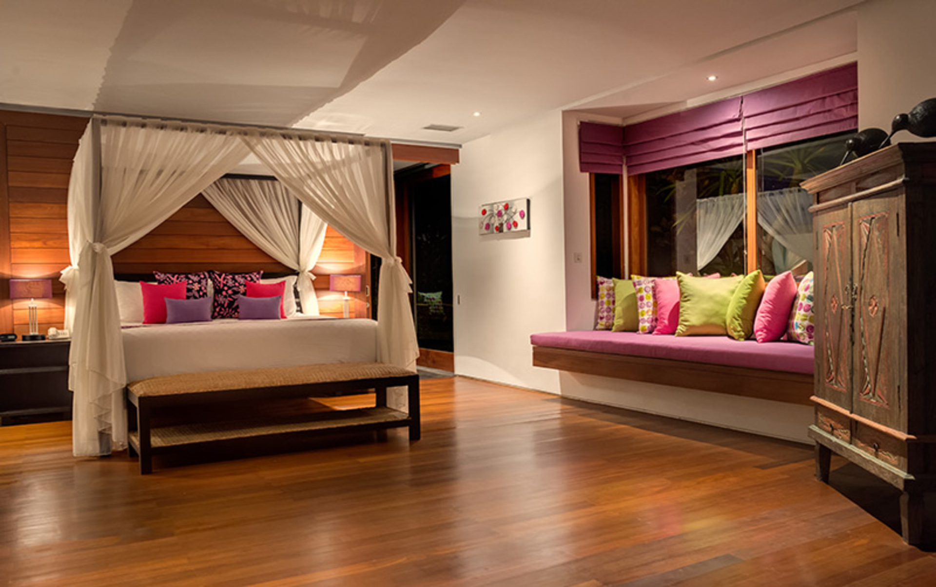 Spacious Luxury Retreat Near Beach – Bali Villa 1098