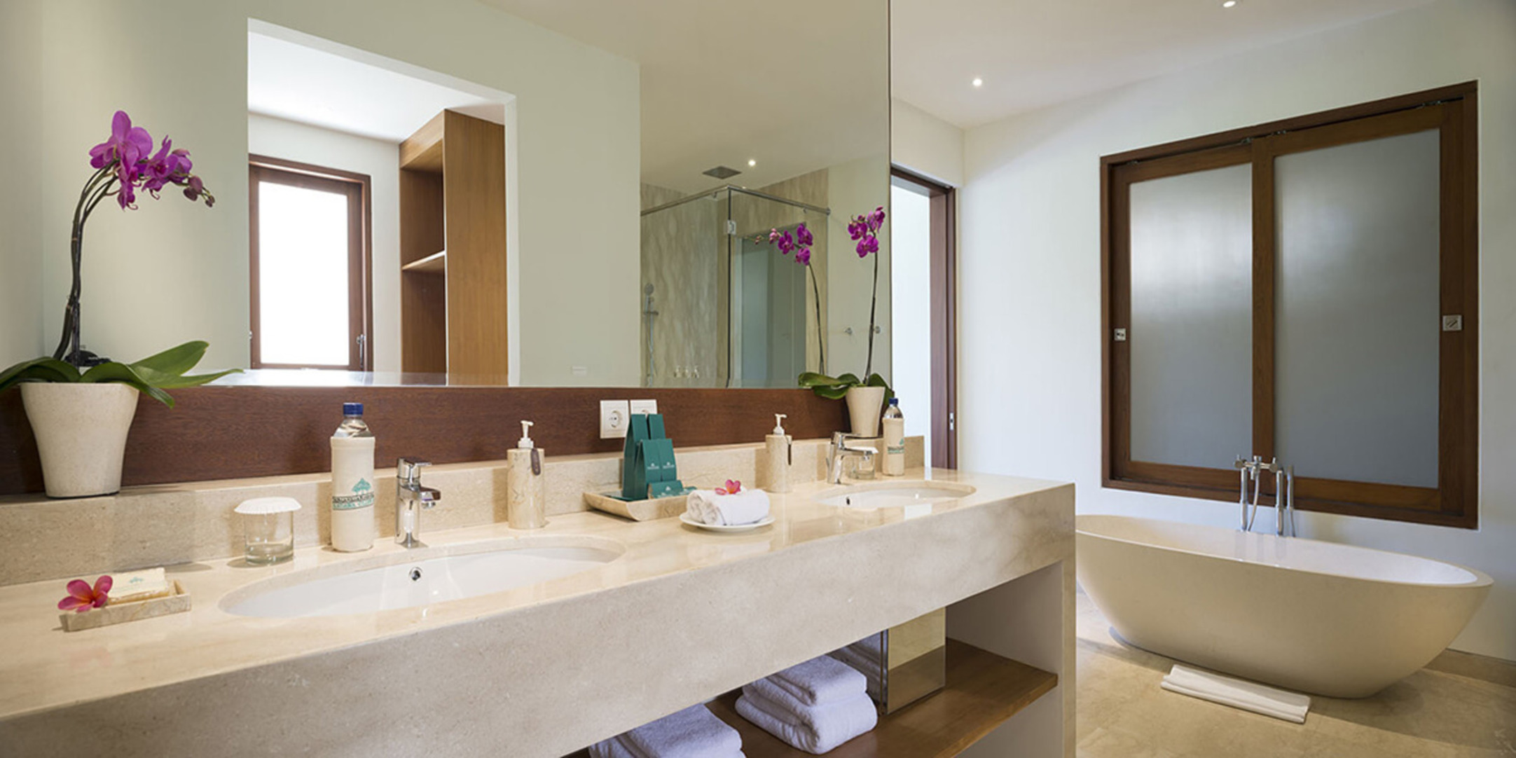 Tranquil Villa Near Berawa Beach – Bali Villa 1099