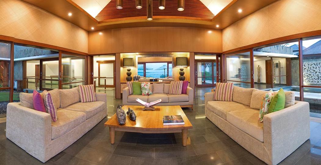 Private Beachfront Escape – Bali Villa 1115