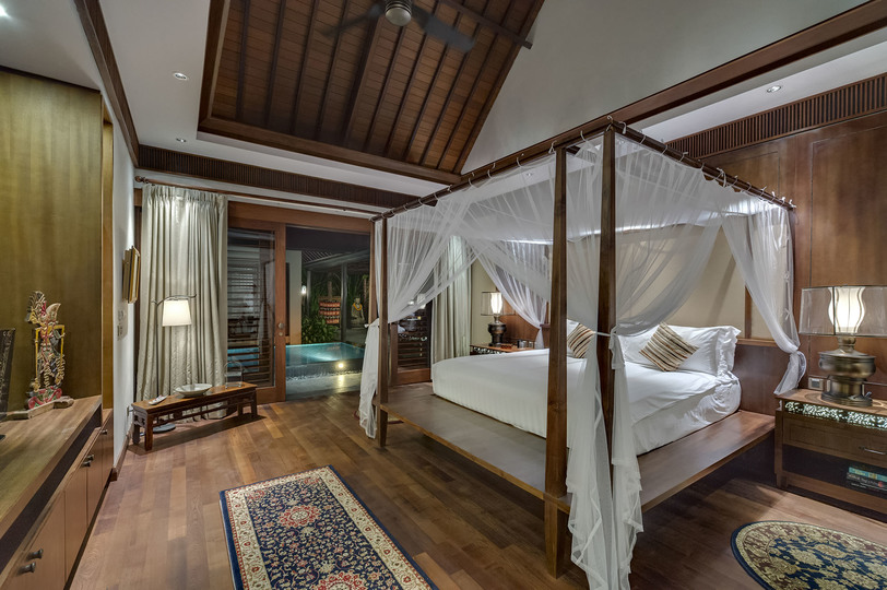 Serene luxury in lush gardens, Bali Villa 1124