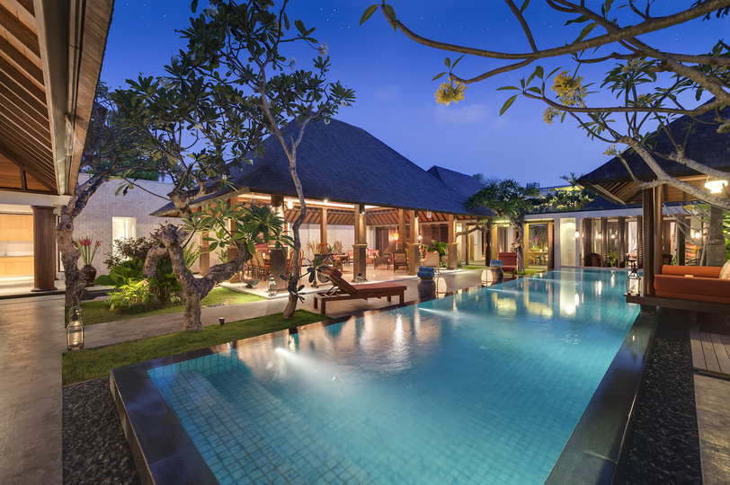 Serene luxury in lush gardens, Bali Villa 1124