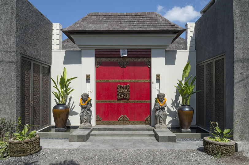 Serene luxury in lush gardens, Bali Villa 1124