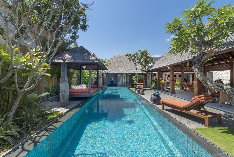Serene luxury in lush gardens, Bali Villa 1124