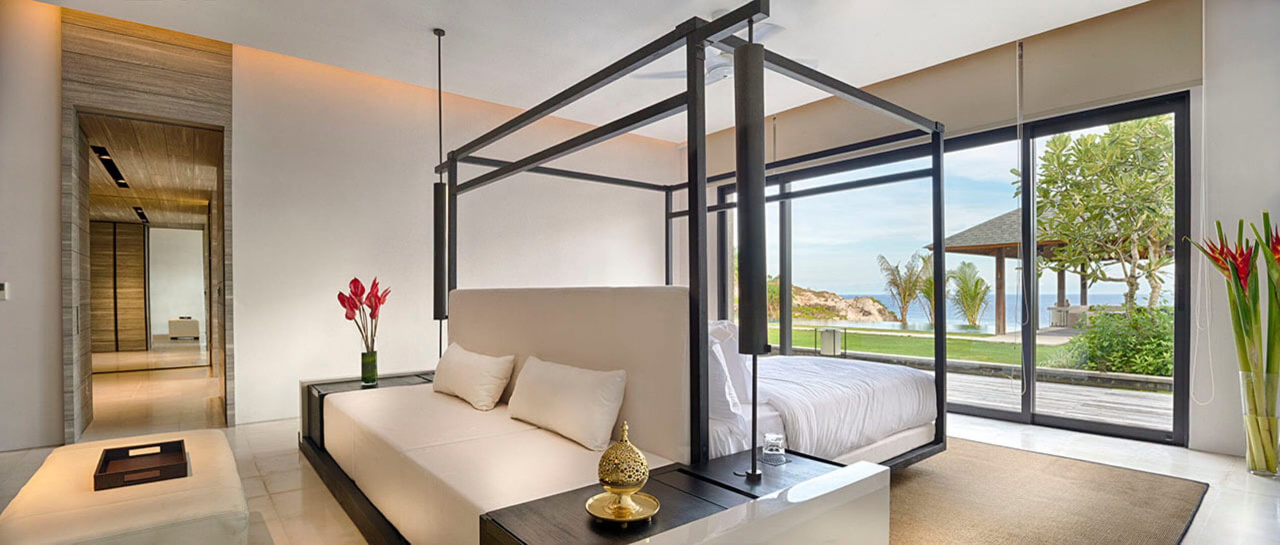 Experience Ultimate Luxury by the Beach, Bali Villa 1129