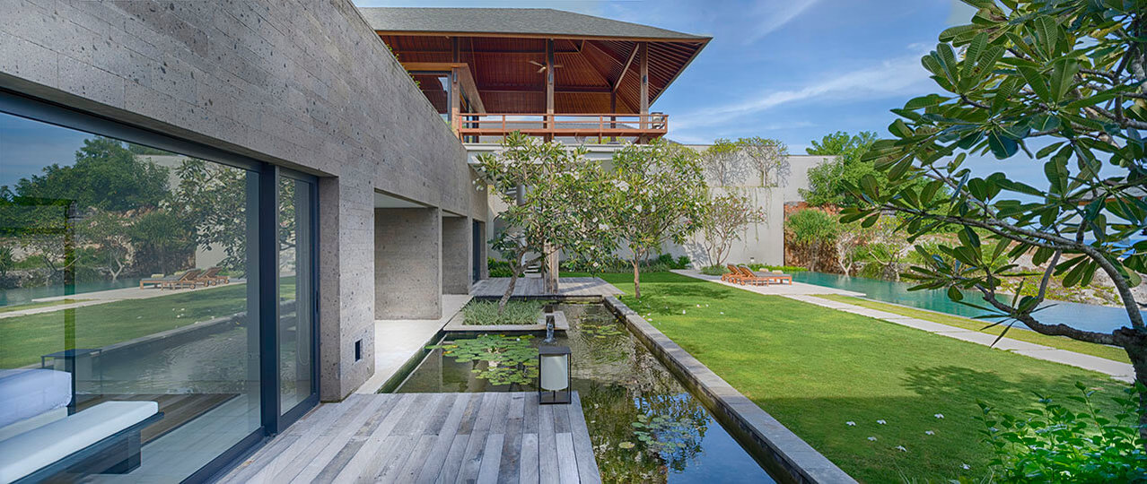 Experience Ultimate Luxury by the Beach, Bali Villa 1129