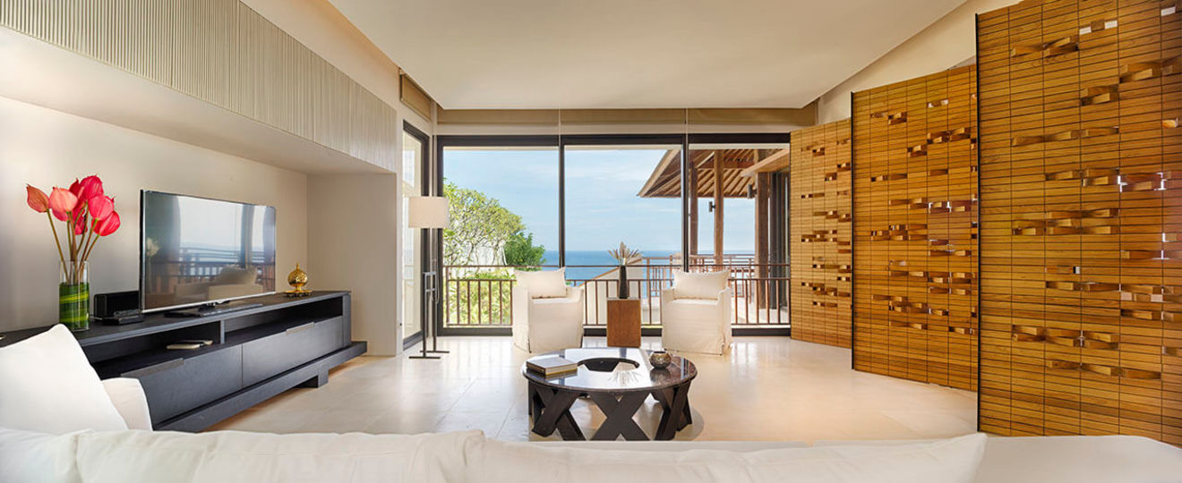 Experience Ultimate Luxury by the Beach, Bali Villa 1129
