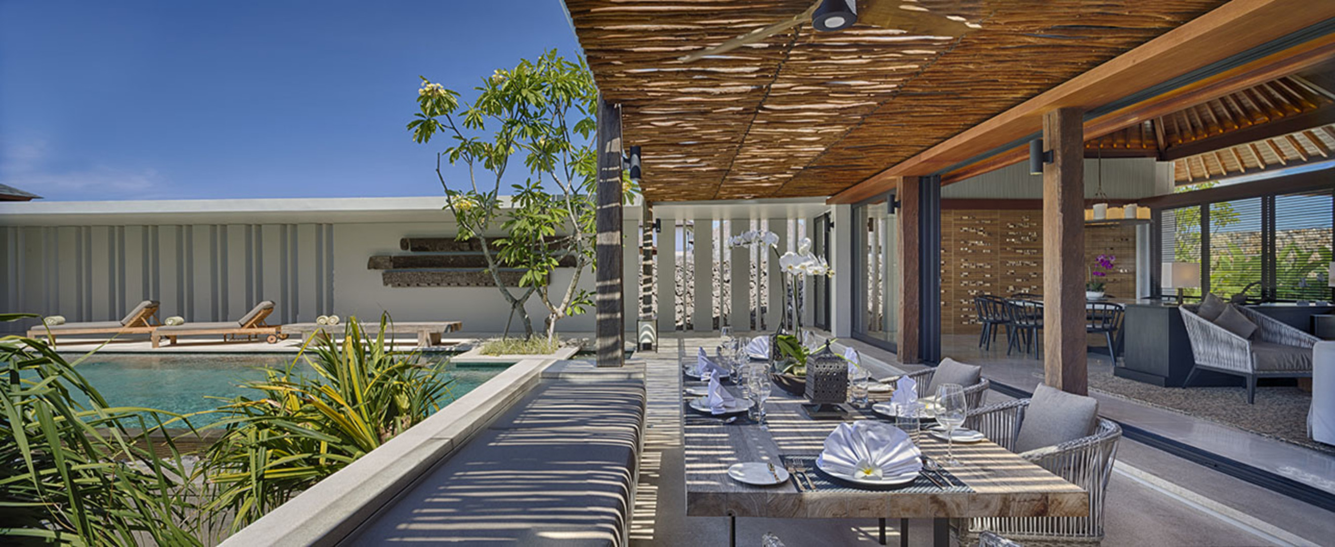 Experience Ultimate Luxury by the Beach, Bali Villa 1129