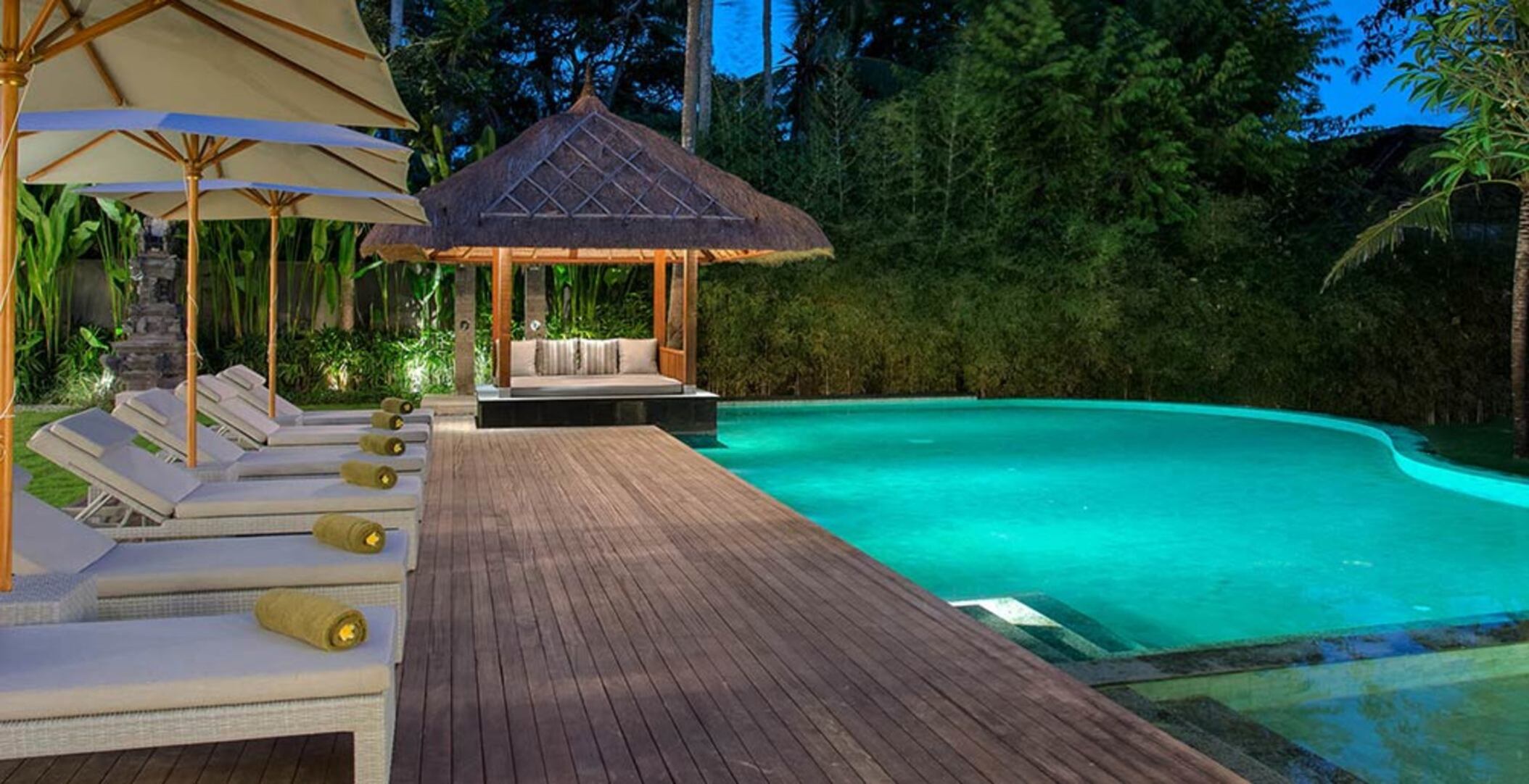 Rent a Luxury Villa in Bali Close to the Beach, Bali Villa 1130