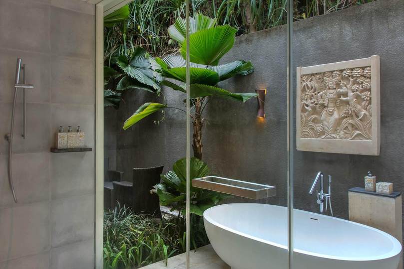 Rent a Luxury Villa in Bali Close to the Beach, Bali Villa 1130