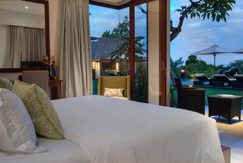 Rent a Luxury Villa in Bali Close to the Beach, Bali Villa 1130