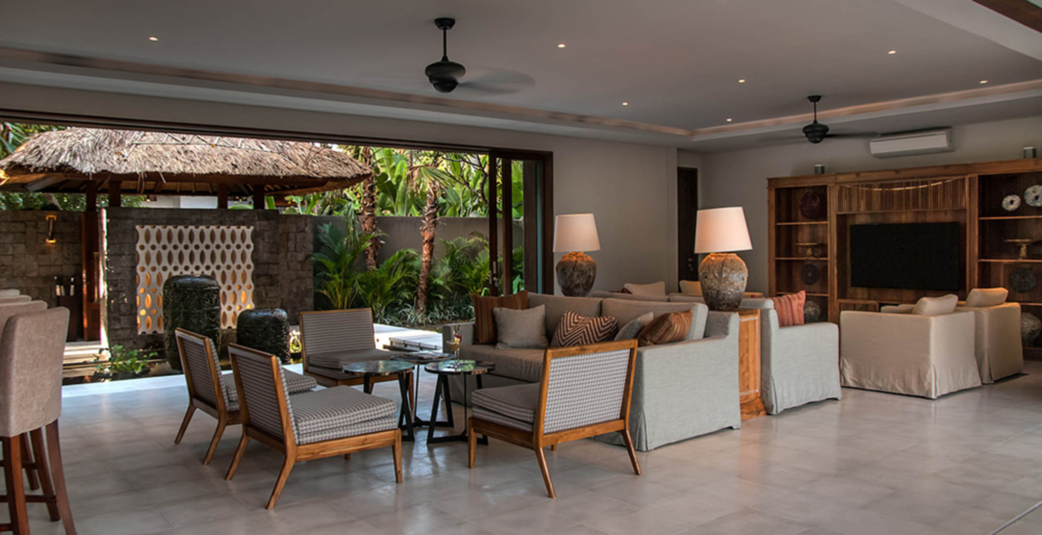 Rent a Luxury Villa in Bali Close to the Beach, Bali Villa 1130