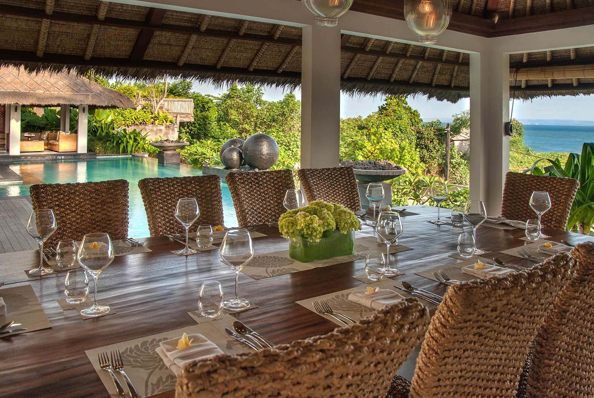 Rent a Luxury Villa in Bali Close to the Beach, Bali Villa 1130