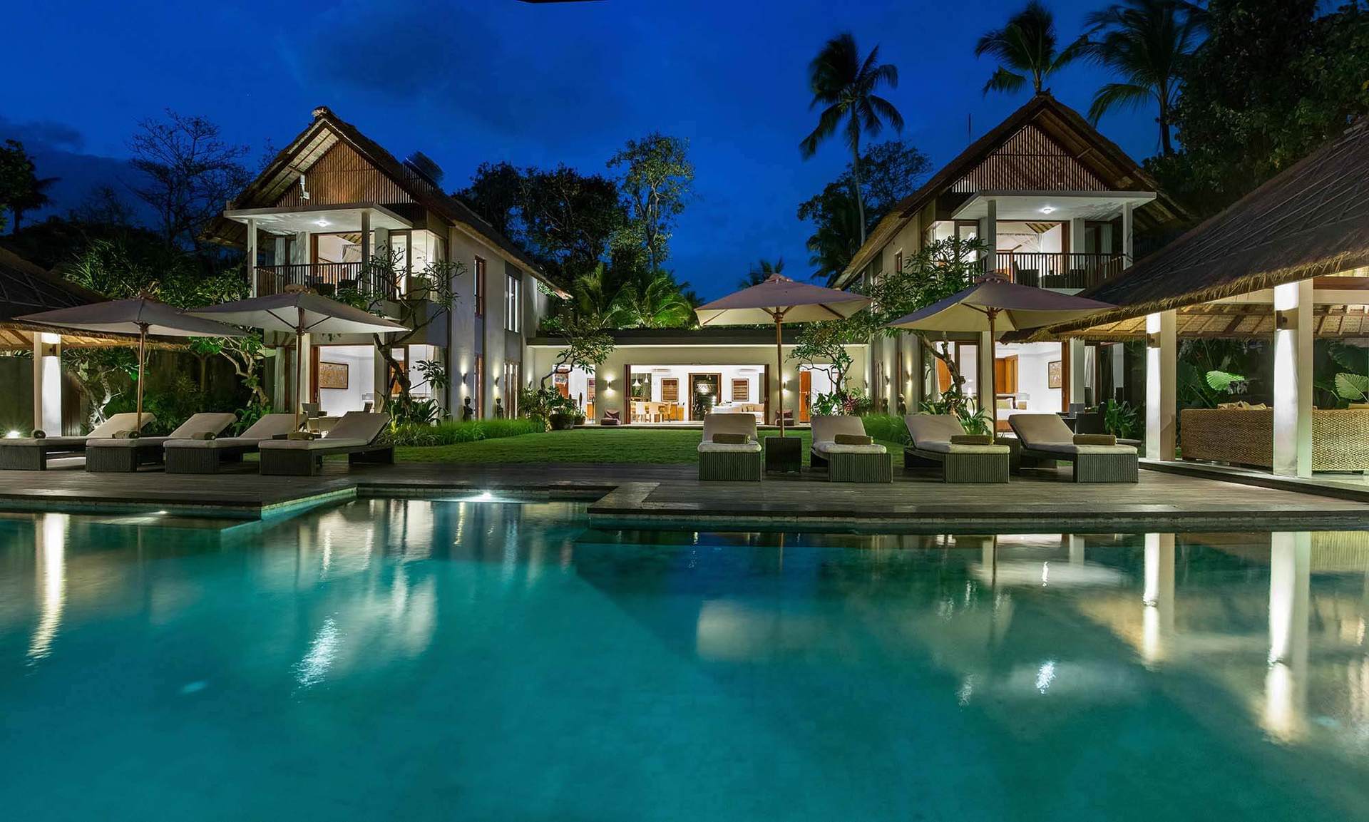 Rent a Luxury Villa in Bali Close to the Beach, Bali Villa 1130