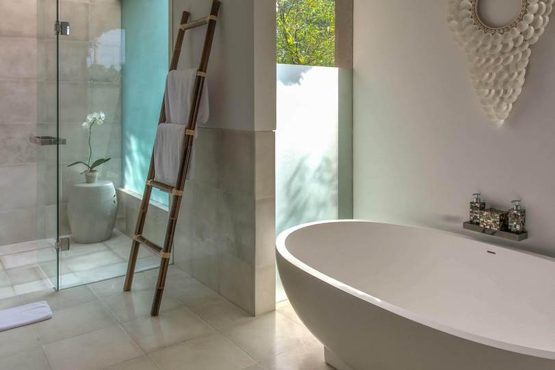 Rent a Luxury Villa in Bali Close to the Beach, Bali Villa 1130