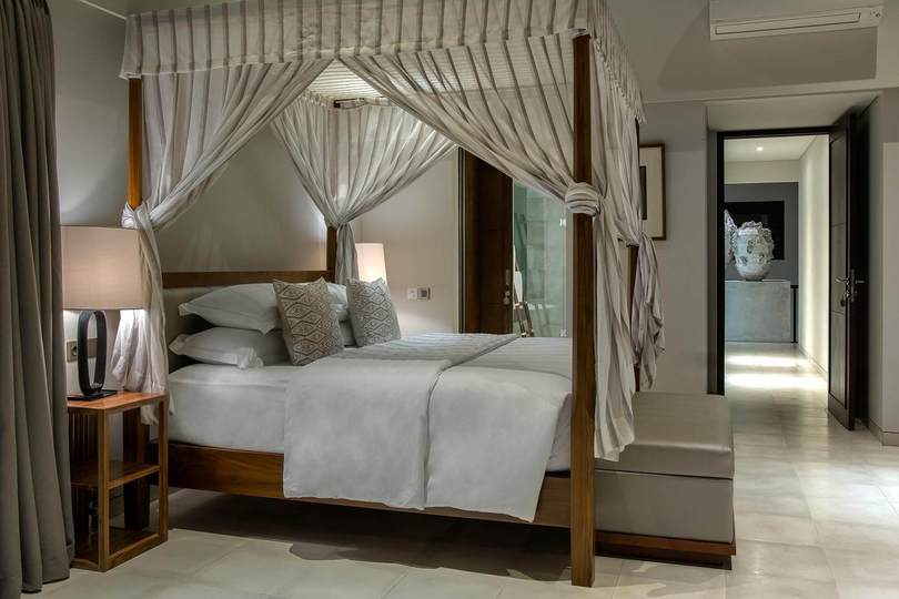Rent a Luxury Villa in Bali Close to the Beach, Bali Villa 1130