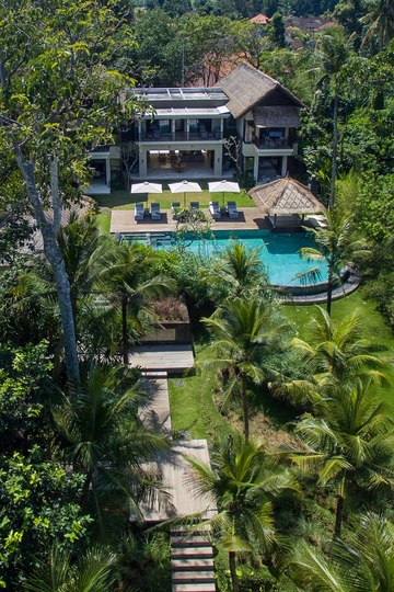 Rent a Luxury Villa in Bali Close to the Beach, Bali Villa 1130