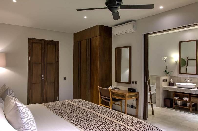 Rent a Luxury Villa in Bali Close to the Beach, Bali Villa 1130