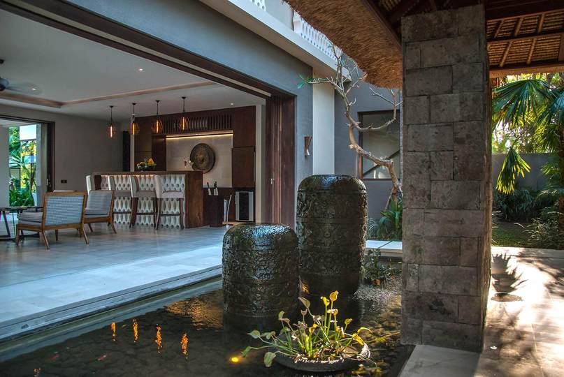 Rent a Luxury Villa in Bali Close to the Beach, Bali Villa 1130