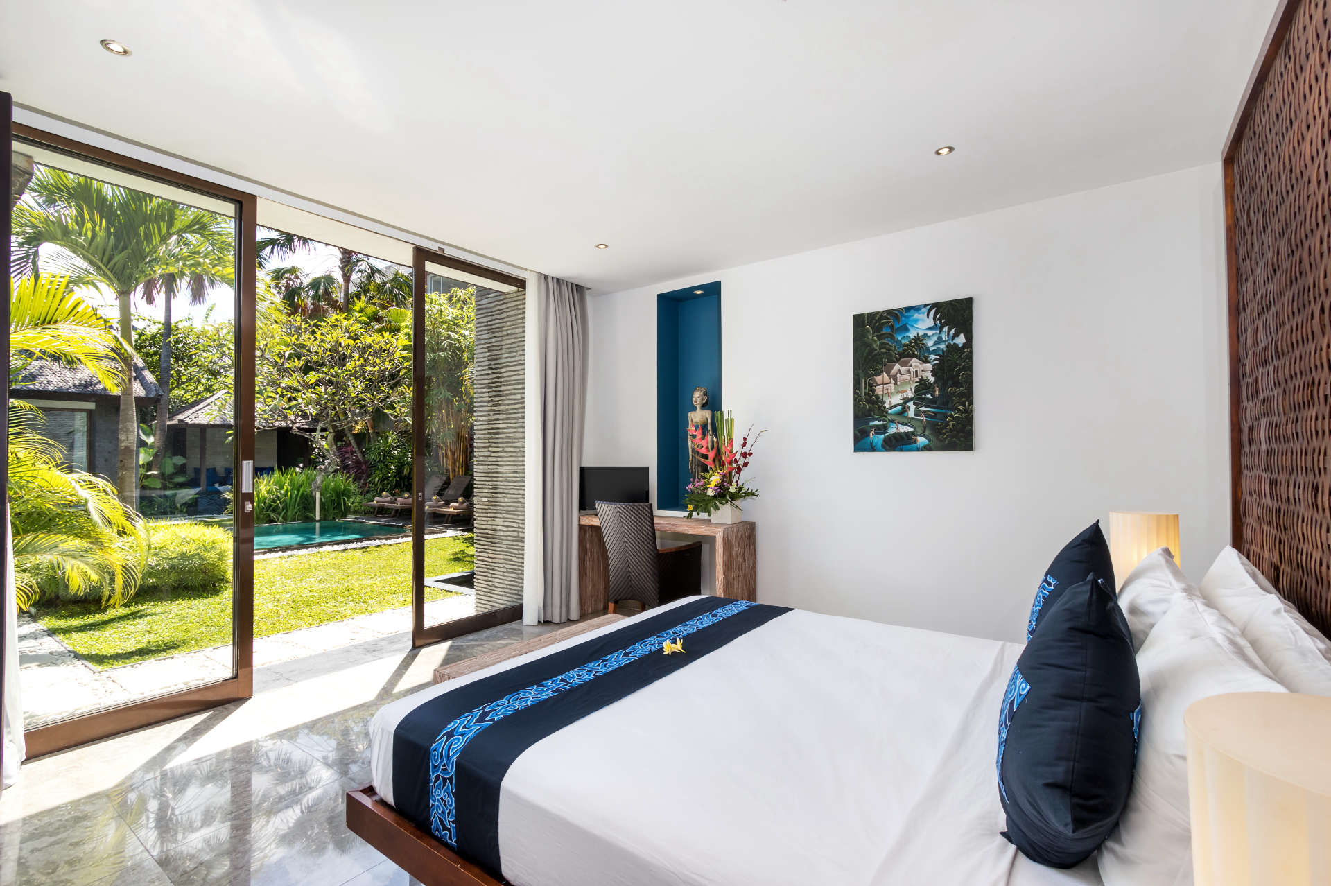 Beautiful 5 Star Holiday Villa in a Prime Location in Seminyak, Book Early to Secure Your Dates, Villa Bali 2016