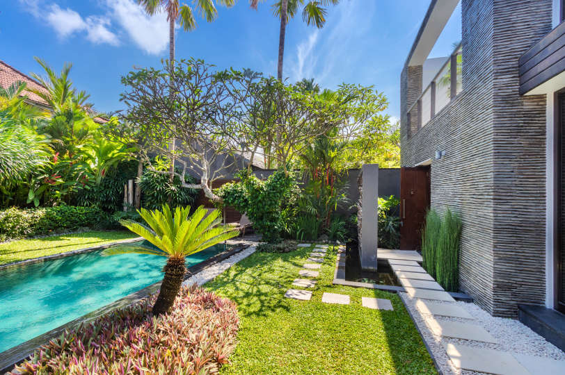 Beautiful 5 Star Holiday Villa in a Prime Location in Seminyak, Book Early to Secure Your Dates, Villa Bali 2026
