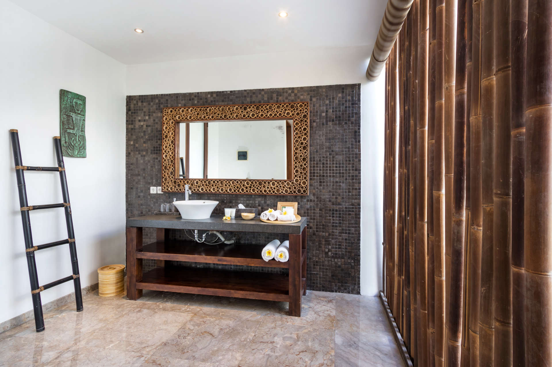Beautiful 5 Star Holiday Villa in a Prime Location in Seminyak, Book Early to Secure Your Dates, Villa Bali 2026