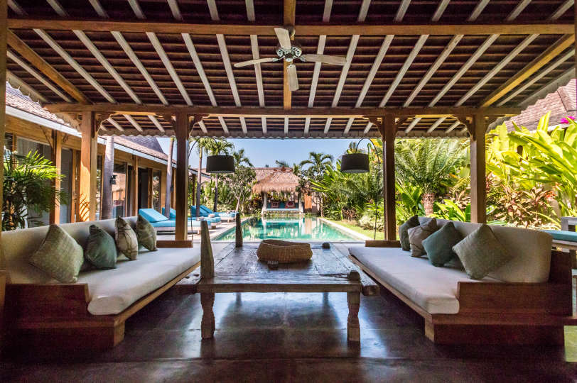 Luxury 12 Bedroom Villa with Private Pool, Bali Villa 2027