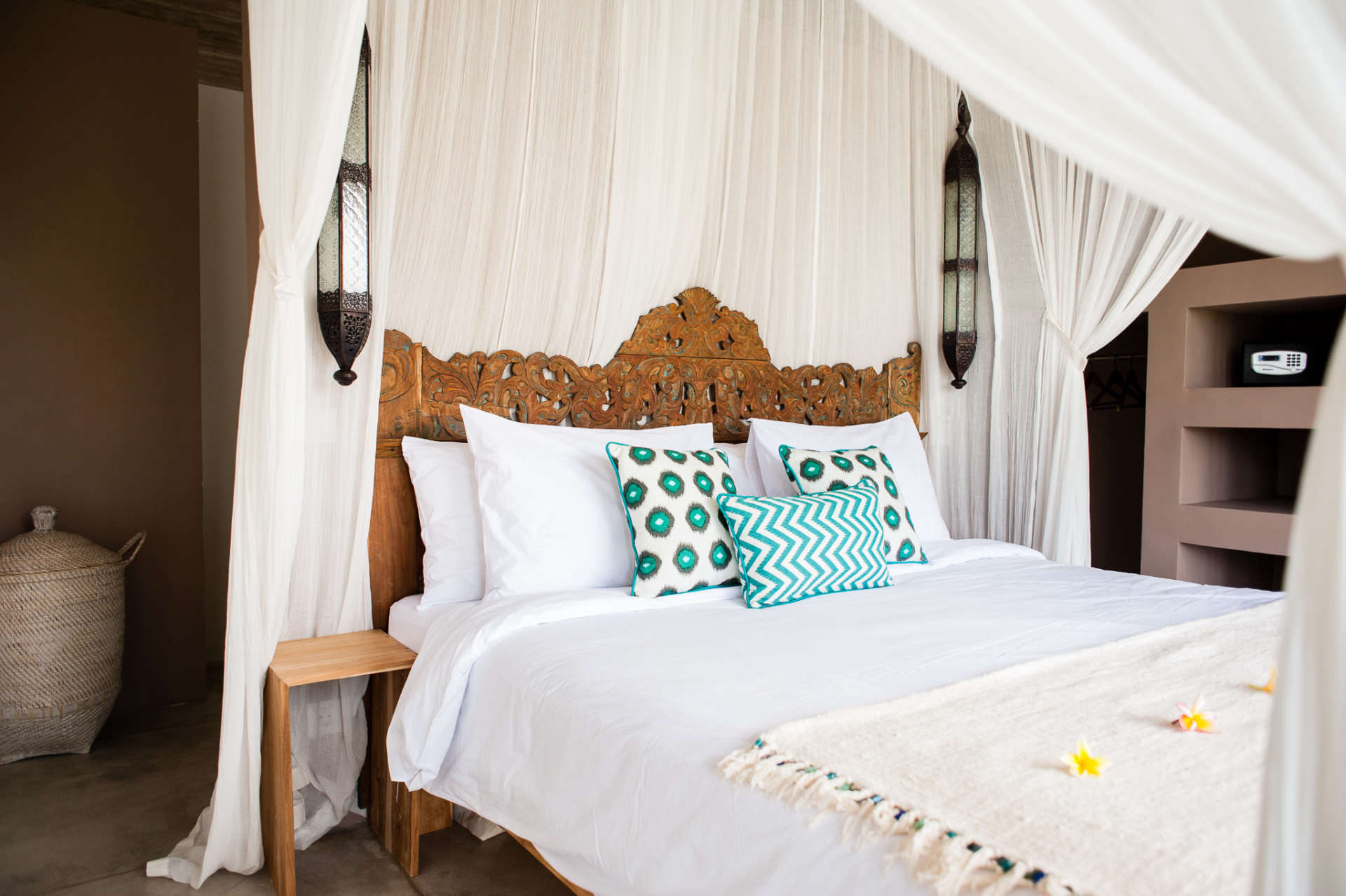 Luxury 12 Bedroom Villa with Private Pool, Bali Villa 2027