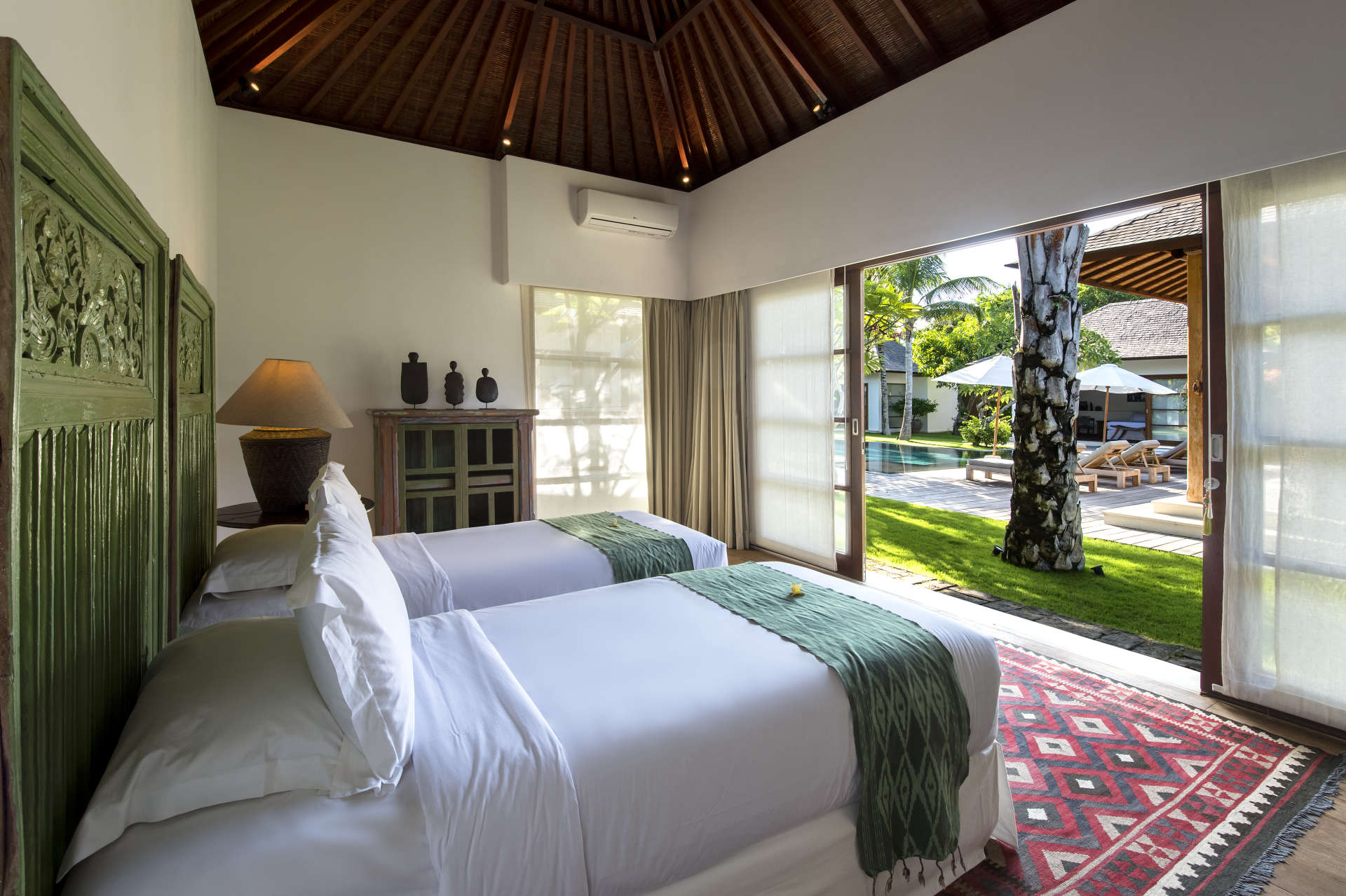 Luxury 7 Bedroom Villa in Seminyak with Private Pool, Bali Villa 2071