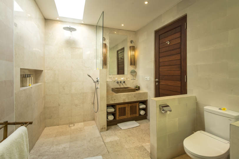 Luxury 7 Bedroom Villa in Seminyak with Private Pool, Bali Villa 2071