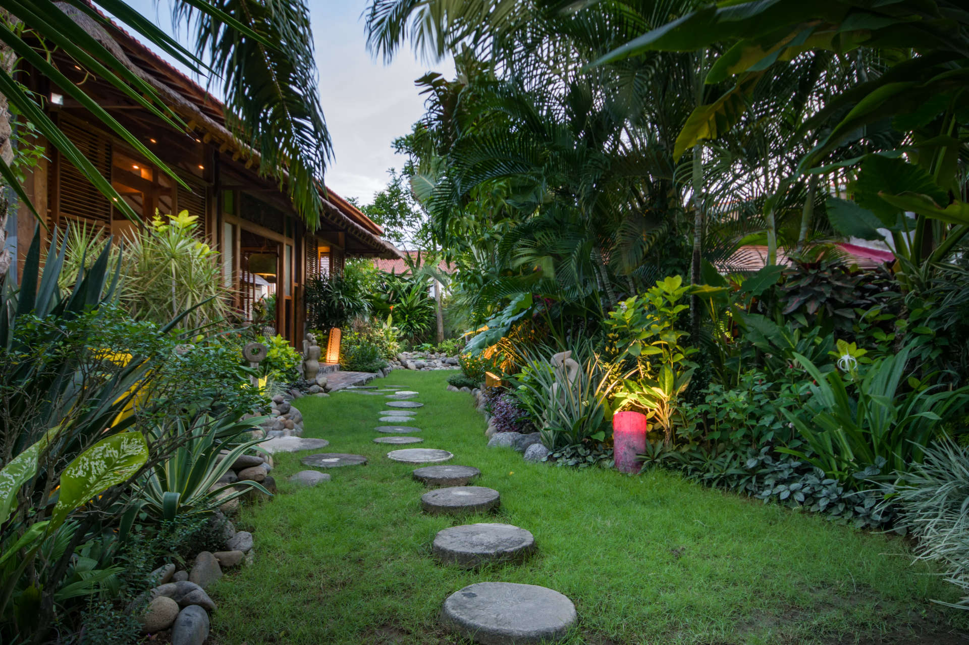 5 Star Villa in Bali, Minutes from the Beach, Bali Villa 2083