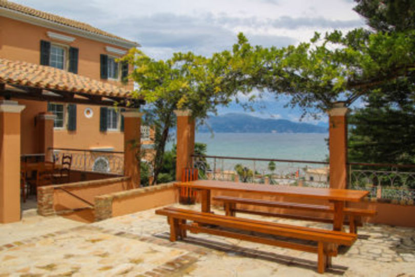 Private Pool & Breathtaking Views, Corfu Villa 1000