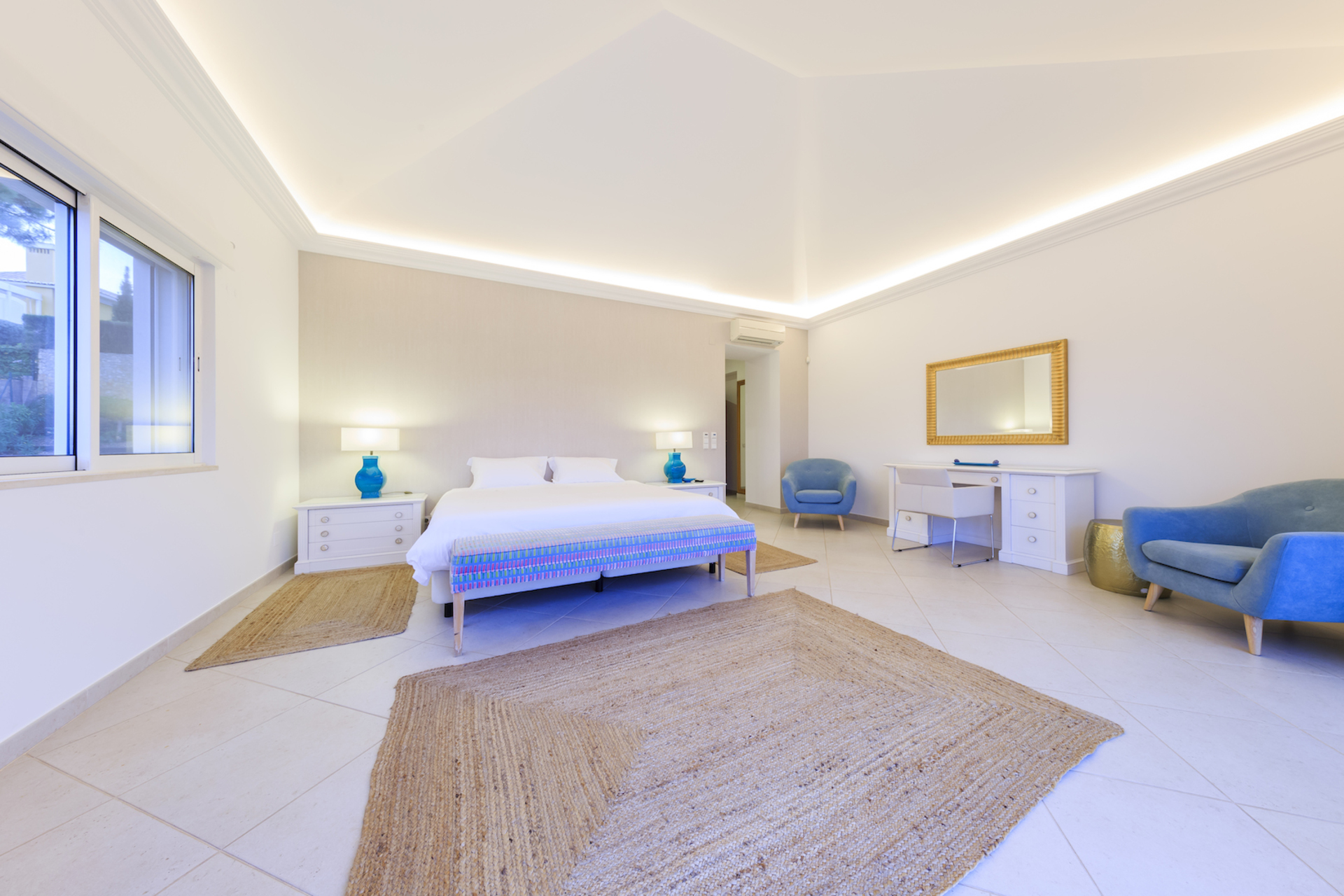 5 Star Villa Cyclamen – Luxury Pools & Spa