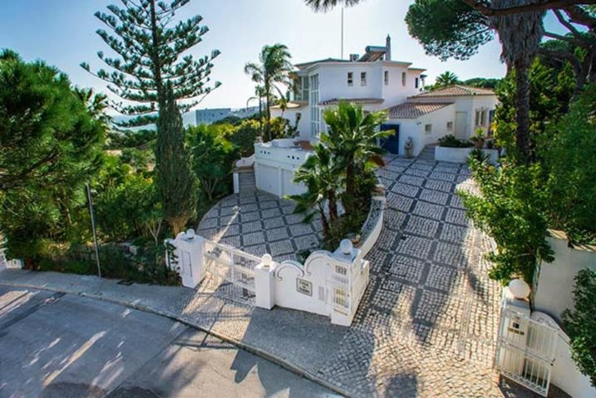 5 Star Villa Myosotis – Timeless Algarve Retreat